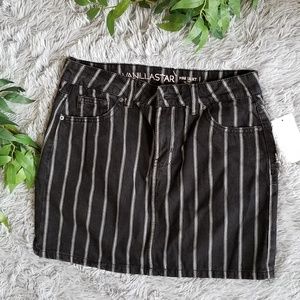 Vanilla Star Pinstriped Mini-Skirt Black